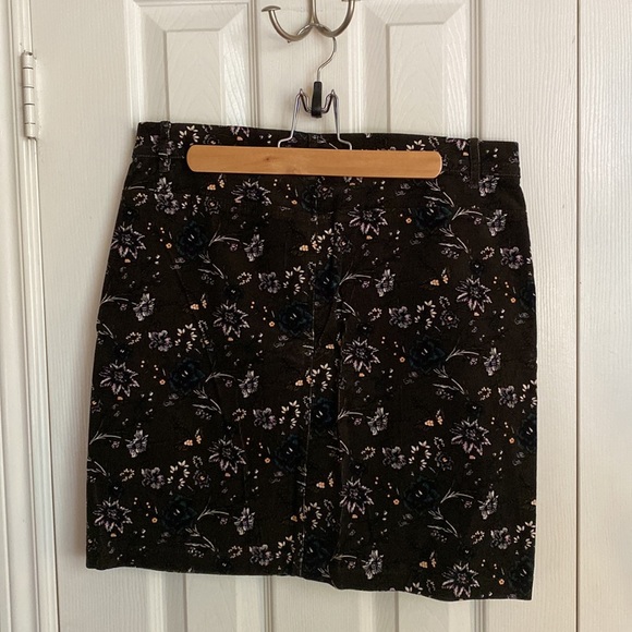 NWT LOFT CORDUROY SKIRT SIZE 10 - Picture 2 of 6